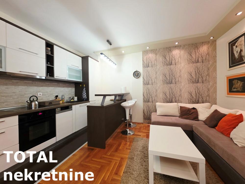 Slika 2 - Stan,NOVI SAD,CENTAR,kv: 40.00, € 153000, ID: 1103121