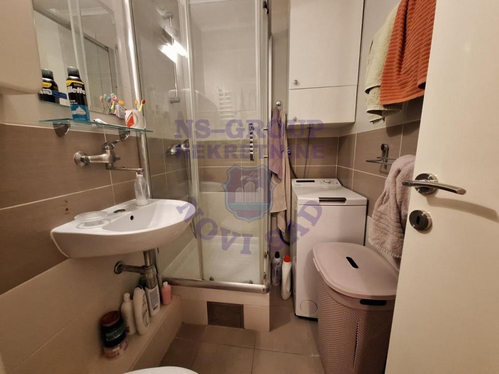 Slika 4 - Dvoiposoban, 62m2, Liman 3 Novi Sad, sa terasom