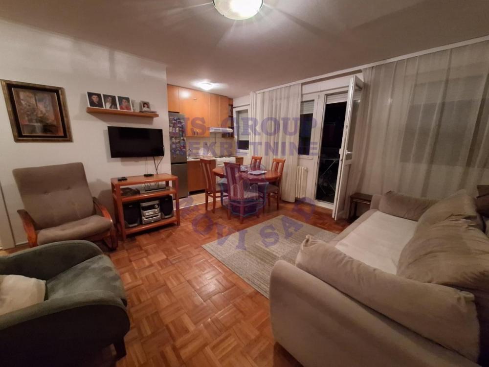 Slika 1 - Dvoiposoban, 62m2, Liman 3 Novi Sad, sa terasom