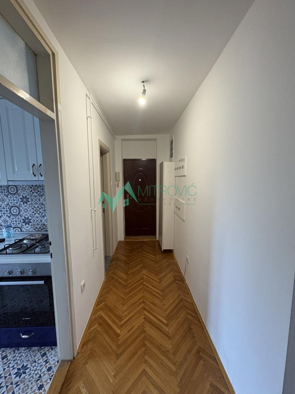 Slika 1 - Dvosoban stan na Adamovićevom naselju (Šifra: 1004615) 
