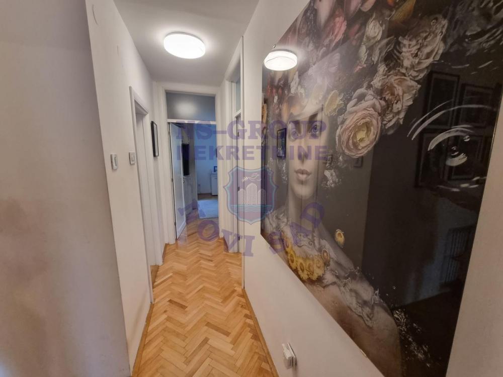 Slika 2 - Porodican stan na Sajmistu! Retko u ponudi!