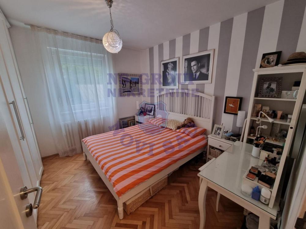 Slika 3 - Prodaja stana, 85m2, Sajmište Novi Sad, sa terasom, ima lift