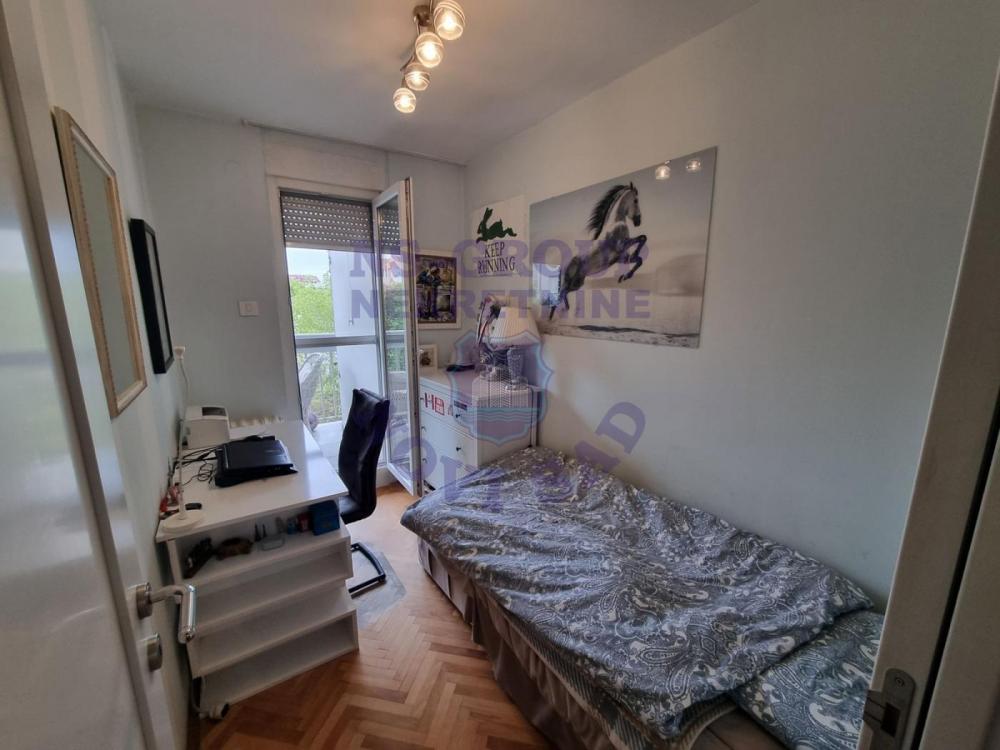 Slika 11 - Prodaja stana, 85m2, Sajmište Novi Sad, sa terasom, ima lift