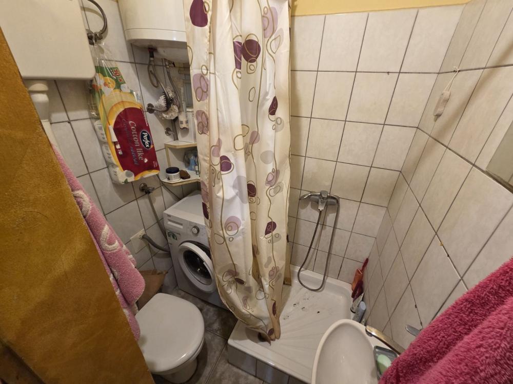 Slika 5 - Odlican jednoiposoban stan u Centru!