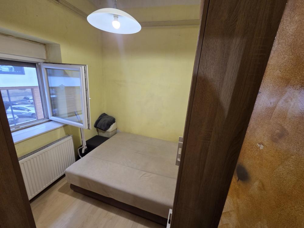 Slika 4 - Odlican jednoiposoban stan u Centru!