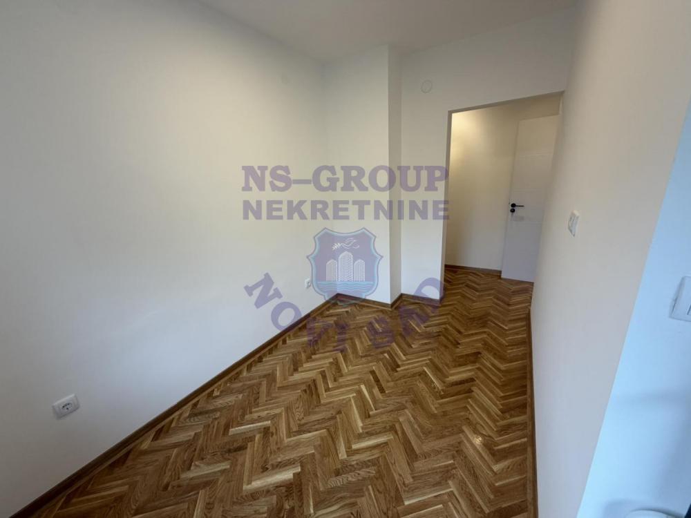Slika 3 - Odličan jednoiposoban stan na Novom Naselju!