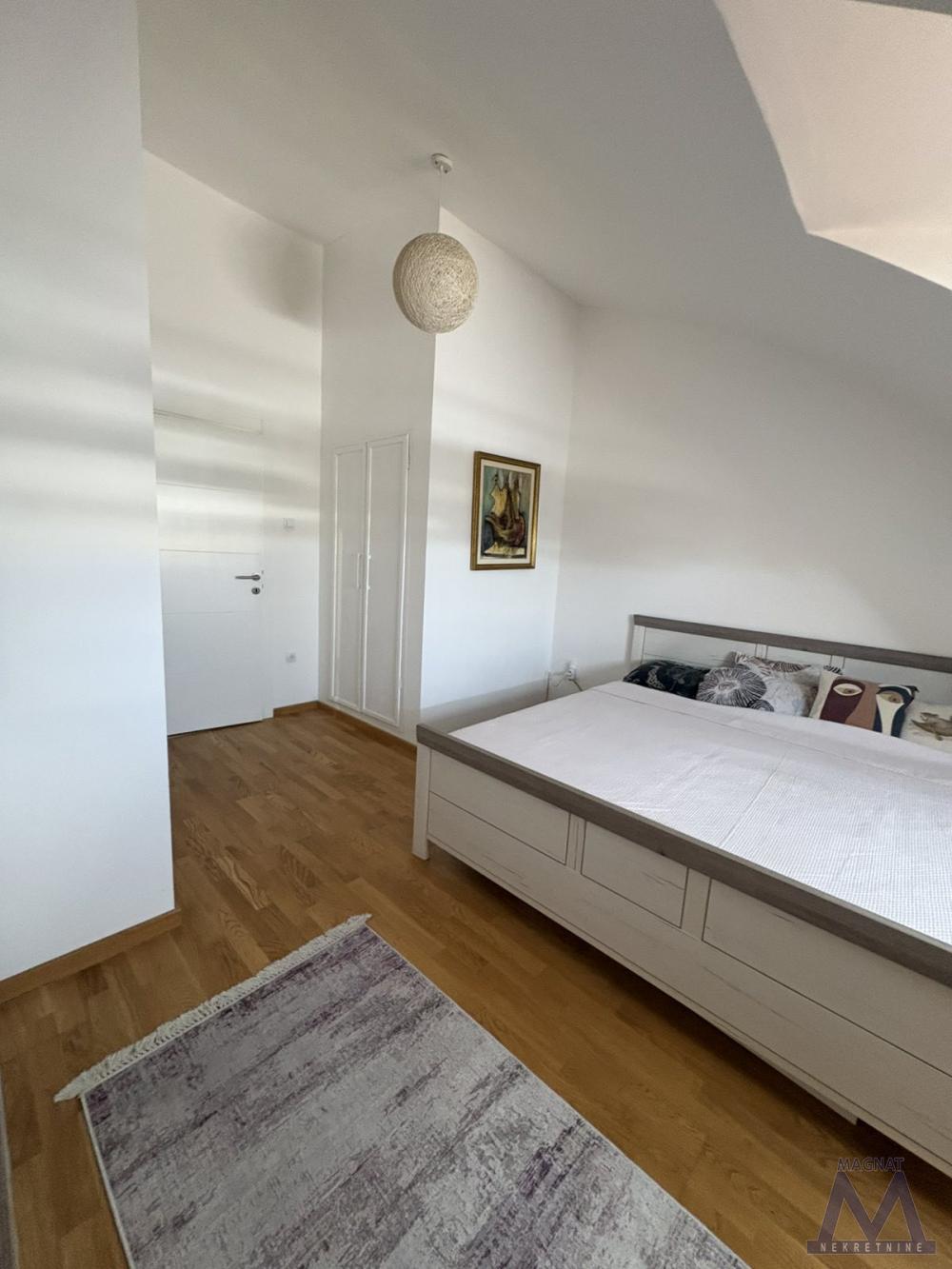 Slika 2 - Stan,PETROVARADIN,PETROVARADIN,kv: 99, € 247200, ID: 1019443