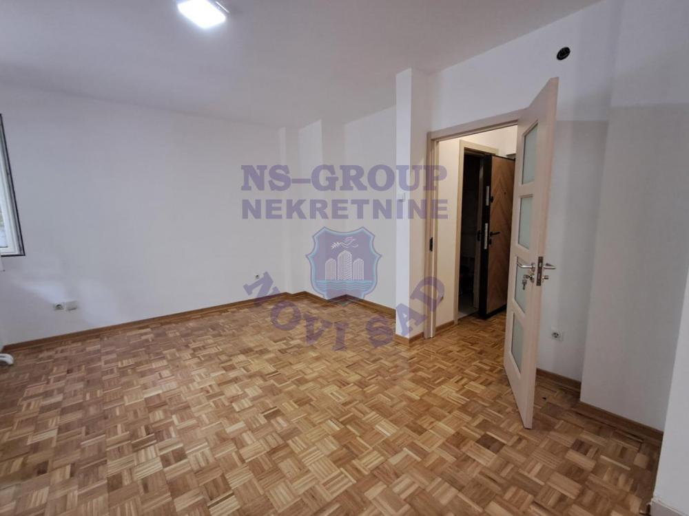 Slika 0 - Jednosoban stan na Novom Naselju!