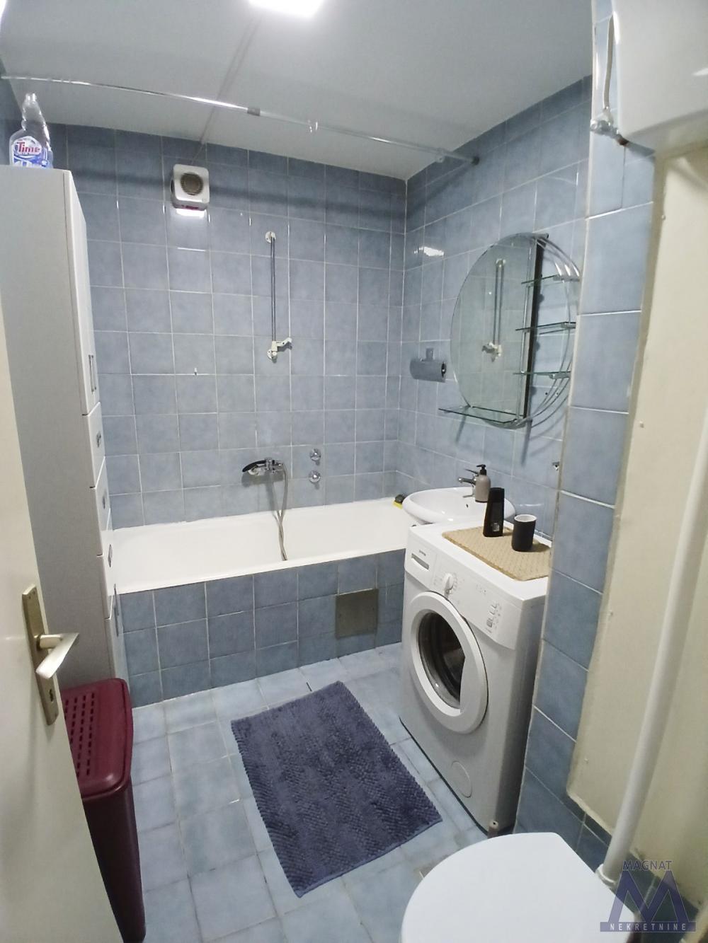 Slika 10 - Stan,NOVI SAD,LIMAN 4,kv: 45, € 120000, ID: 1019444