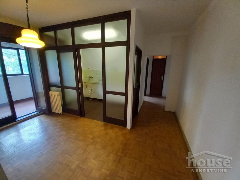 Slika 11 - Stan,NOVI SAD,SAJAM,kv: 70.00, € 150000, ID: 1061522