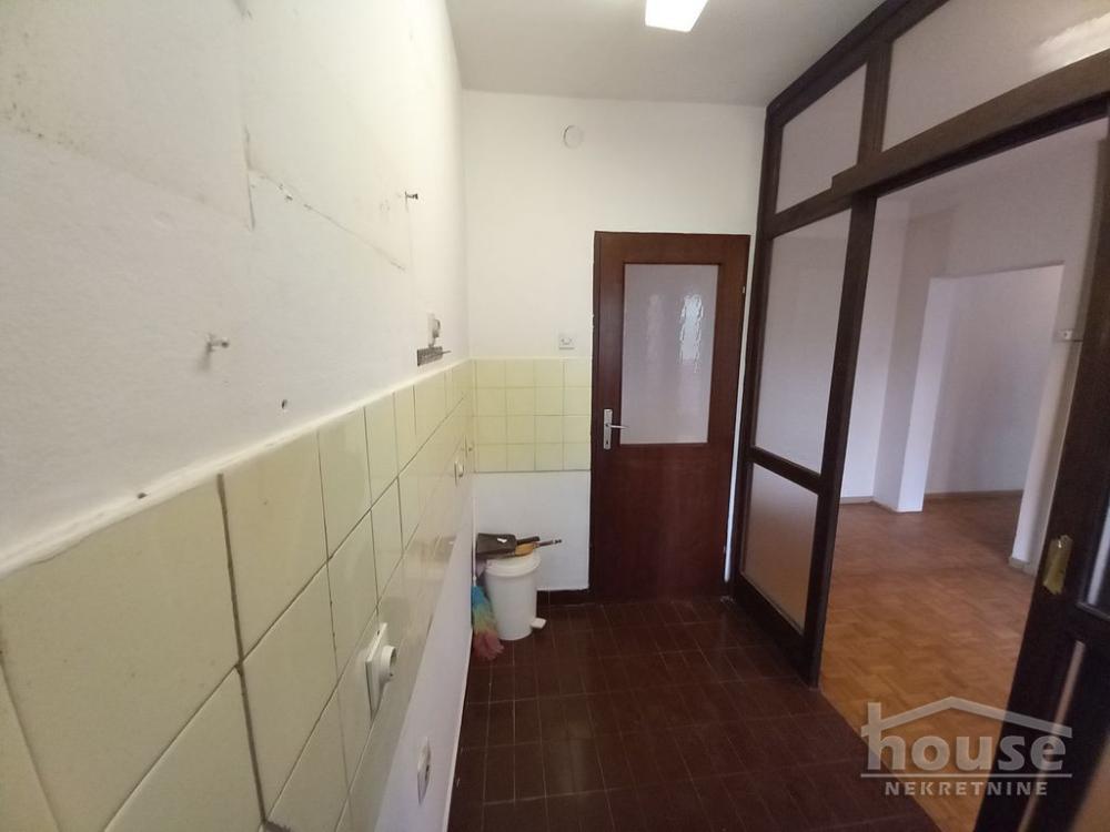 Slika 9 - Stan,NOVI SAD,SAJAM,kv: 70.00, € 150000, ID: 1061522
