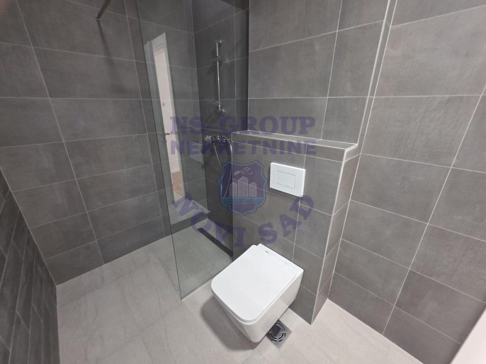 Slika 6 - 578136- Trosoban stan u Petrovaradinu