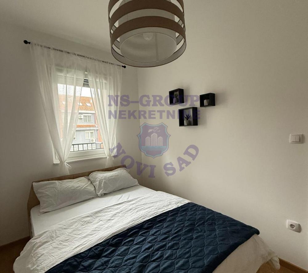 Slika 5 - Dvosoban, 37m2, Bulevar Evrope Novi Sad, sa terasom, ima lift