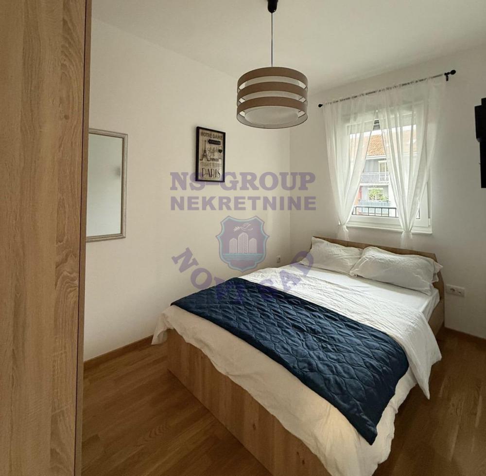 Slika 4 - Dvosoban, 37m2, Bulevar Evrope Novi Sad, sa terasom, ima lift