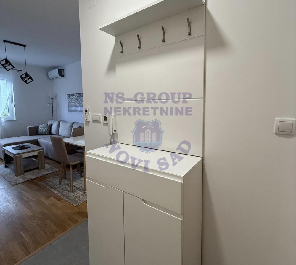 Slika 6 - Dvosoban, 37m2, Bulevar Evrope Novi Sad, sa terasom, ima lift