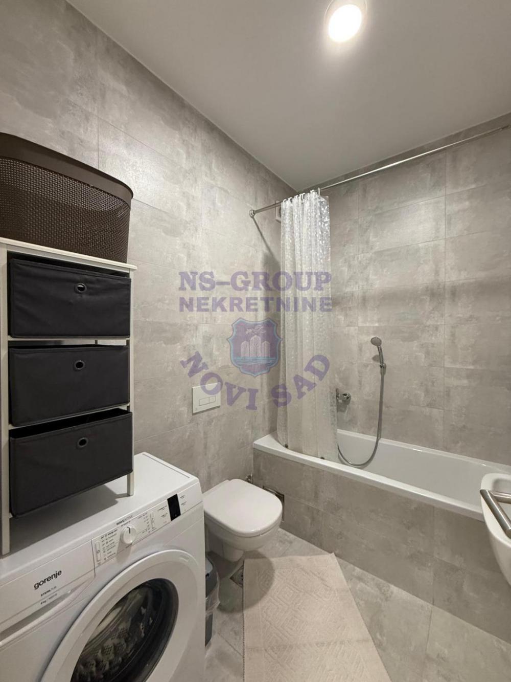 Slika 8 - Dvosoban, 37m2, Bulevar Evrope Novi Sad, sa terasom, ima lift