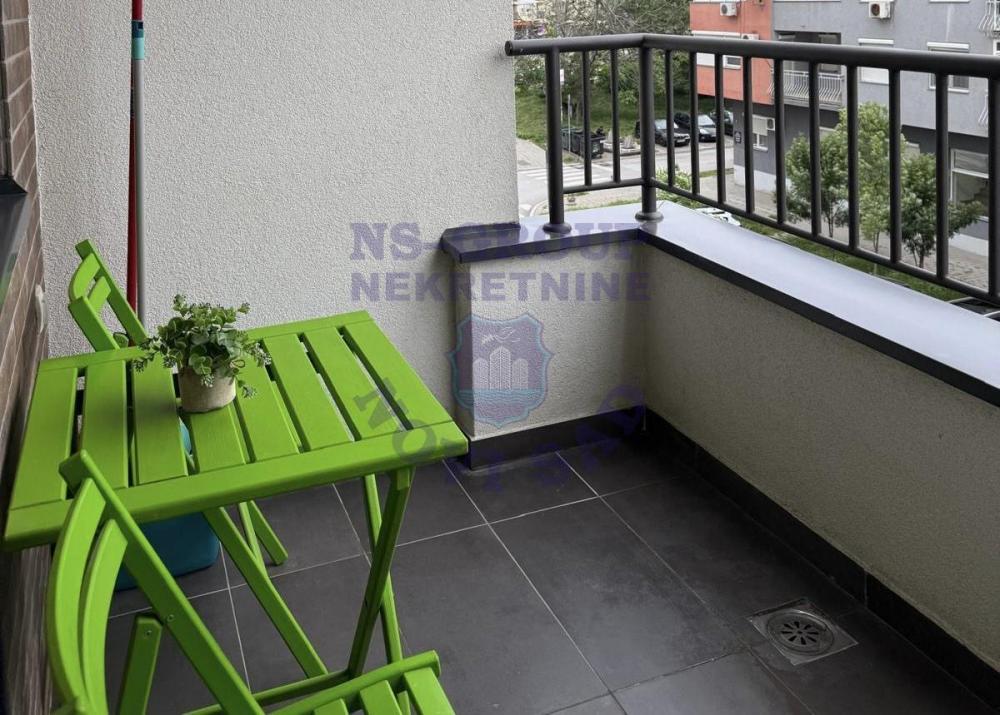 Slika 10 - Dvosoban, 37m2, Bulevar Evrope Novi Sad, sa terasom, ima lift