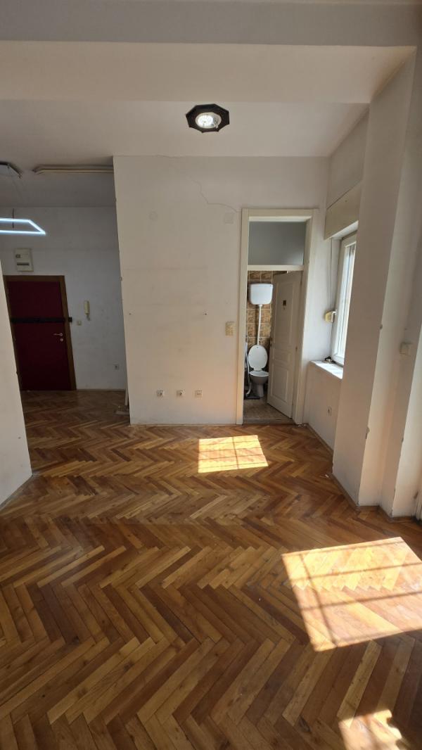 Slika 5 - Stan,NOVI SAD,BULEVAR,kv: 56.00, € 133900, ID: 1059733