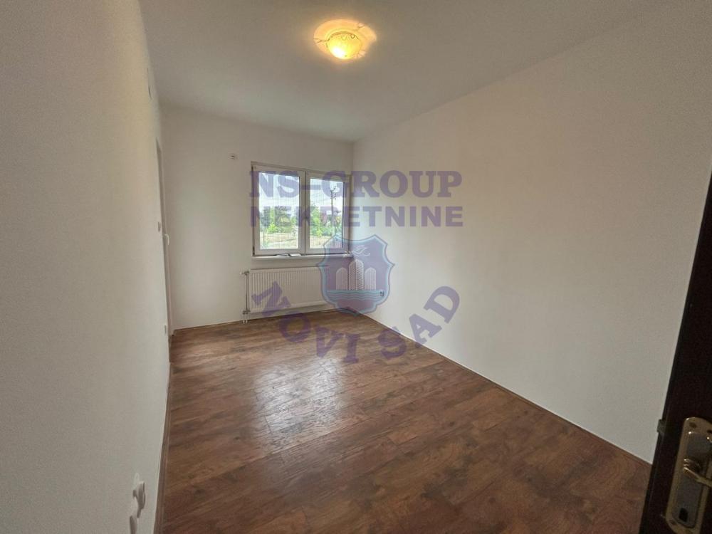 Slika 3 - Dvosoban, 42m2, Adice Novi Sad, sa terasom
