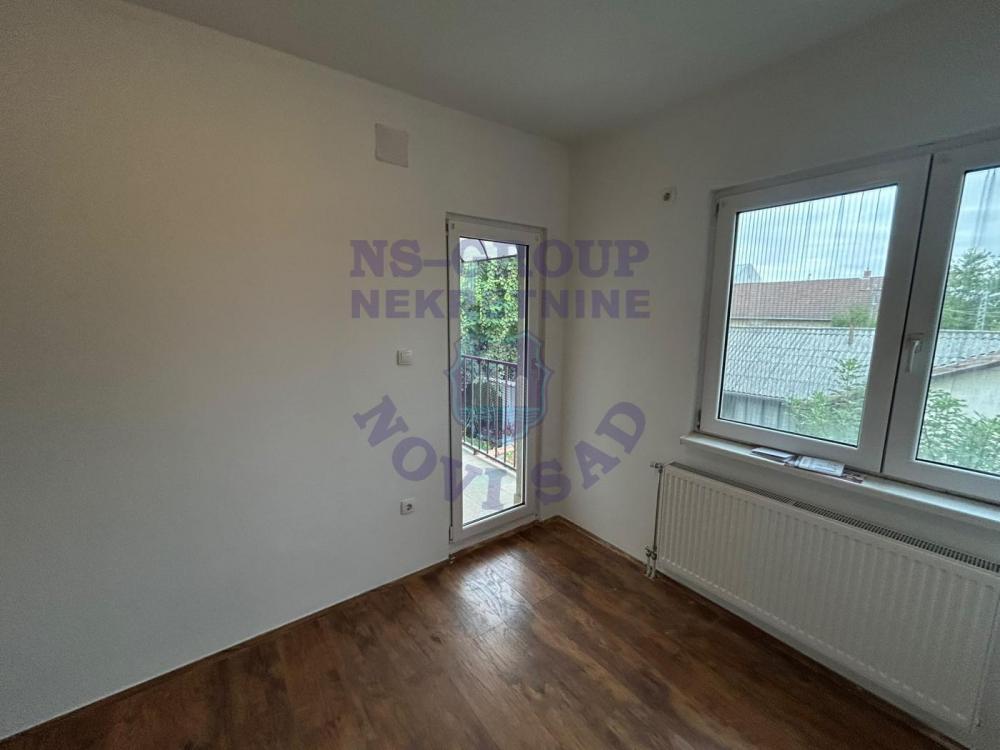 Slika 4 - Dvosoban, 42m2, Adice Novi Sad, sa terasom