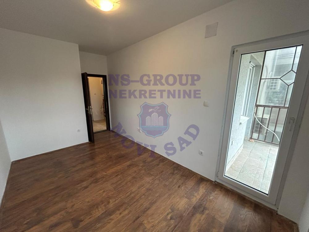 Slika 6 - Dvosoban, 42m2, Adice Novi Sad, sa terasom