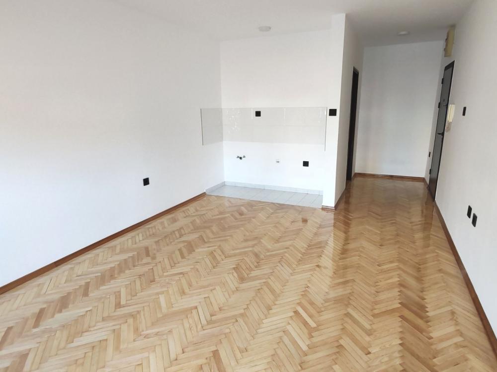 Slika 1 - Stan,NOVI SAD,ADAMOVIĆEVO NASELJE,kv: 31.00, € 102000, ID: 1059738