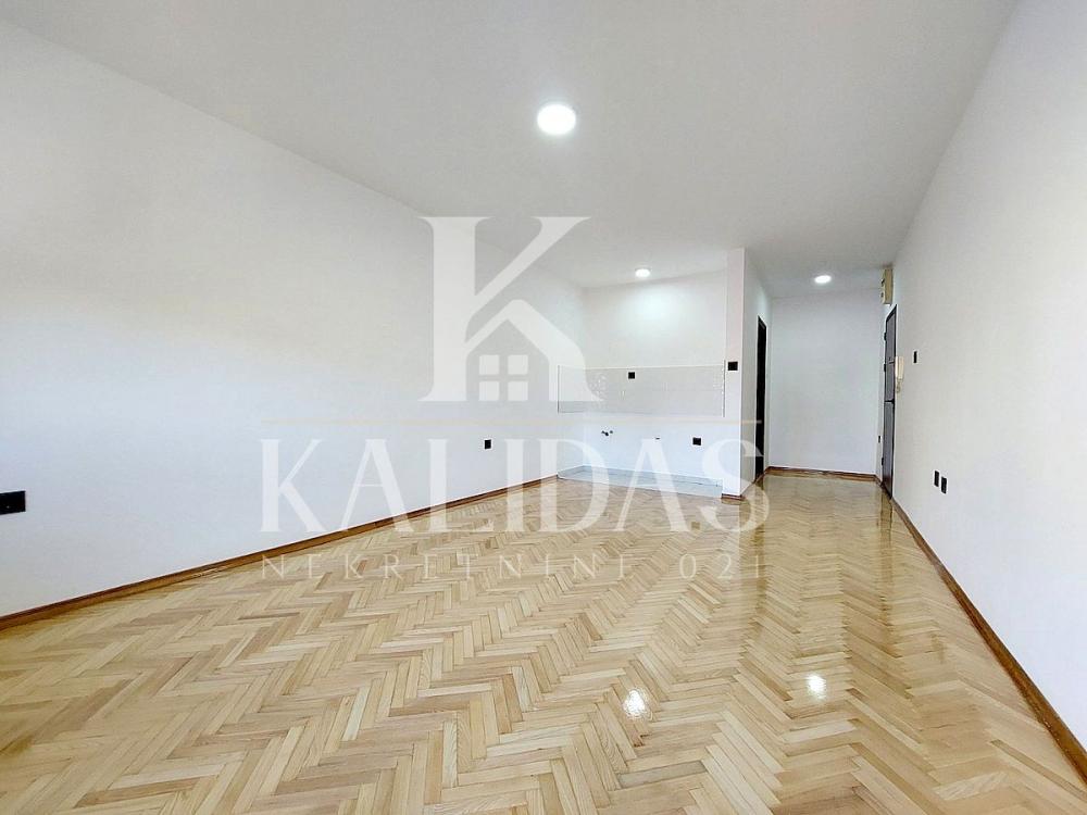 Slika 3 - Stan,NOVI SAD,CARA DUŠANA,kv: 31, € 108500, ID: 1009010