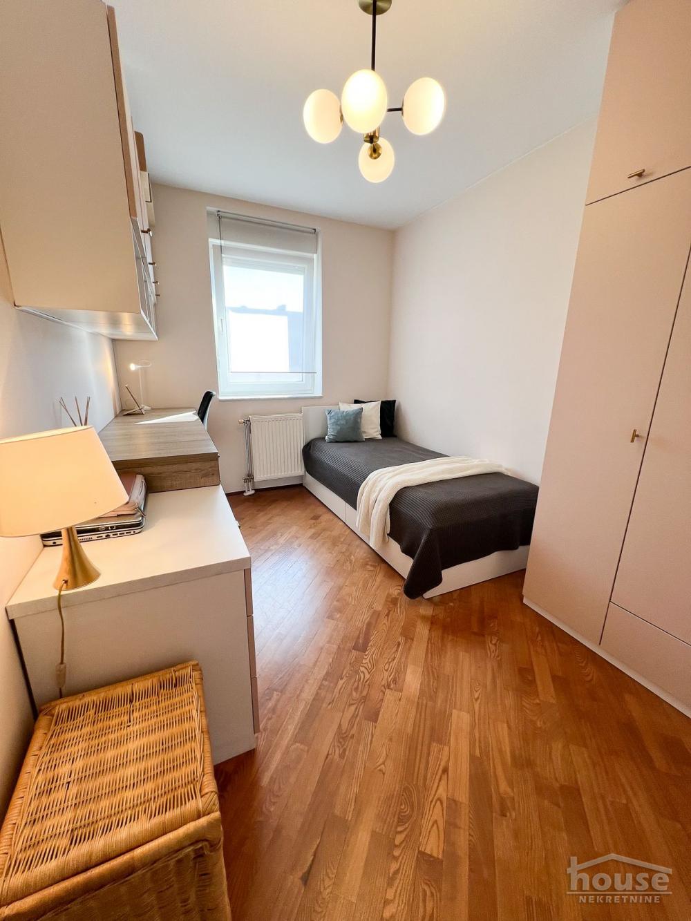 Slika 11 - Stan,NOVI SAD,CARA DUŠANA,kv: 102.00, € 309000, ID: 1065563