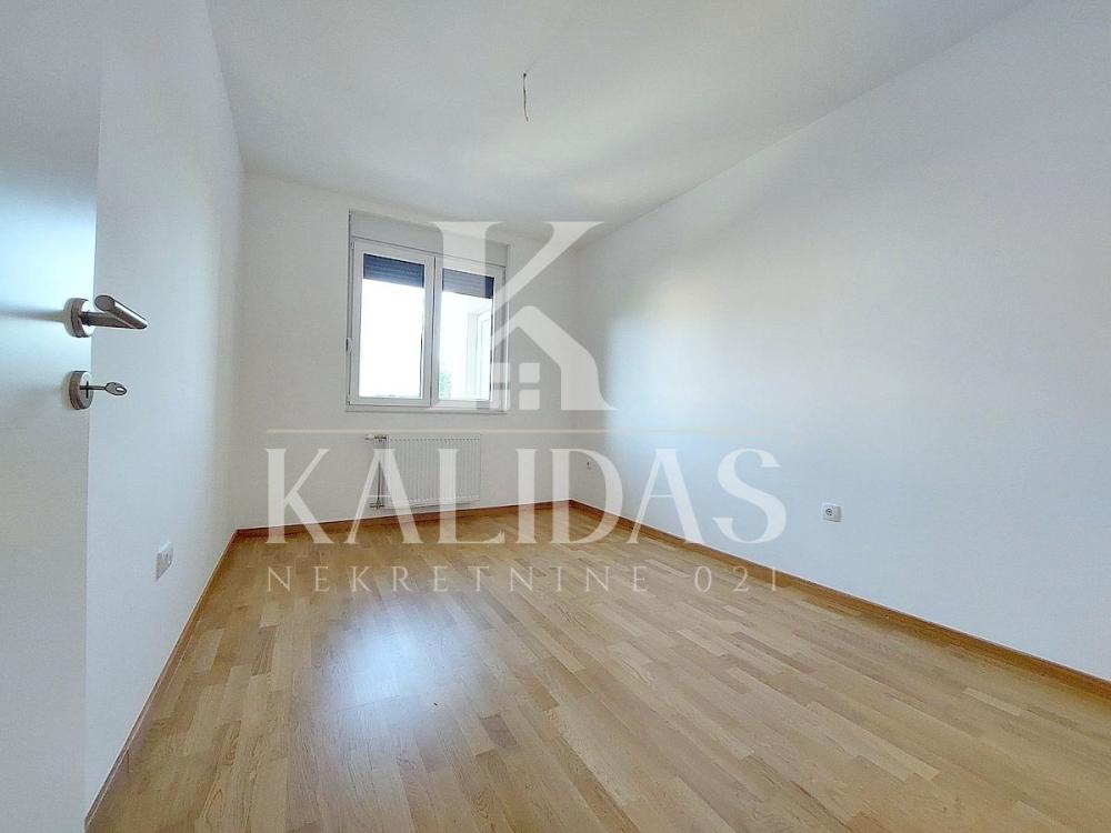 Slika 8 - Stan,NOVI SAD,TELEP,kv: 64, € 187800, ID: 1009009