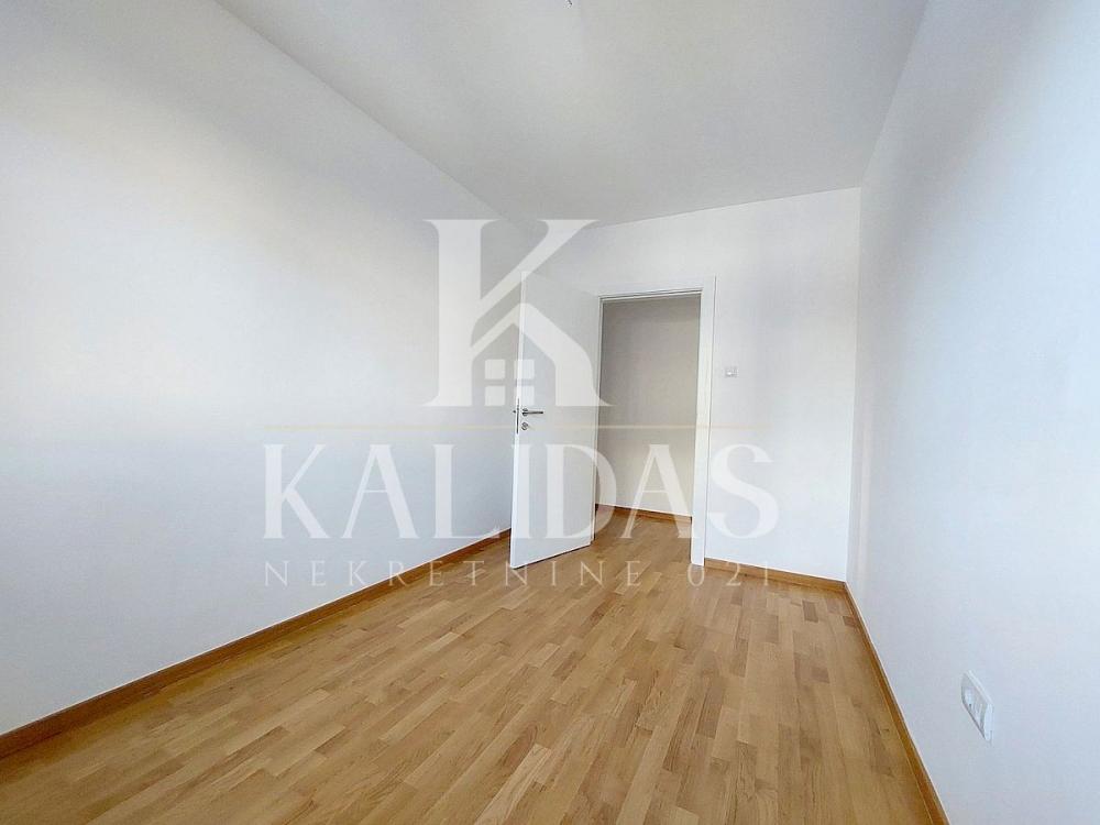 Slika 7 - Stan,NOVI SAD,TELEP,kv: 64, € 187800, ID: 1009009