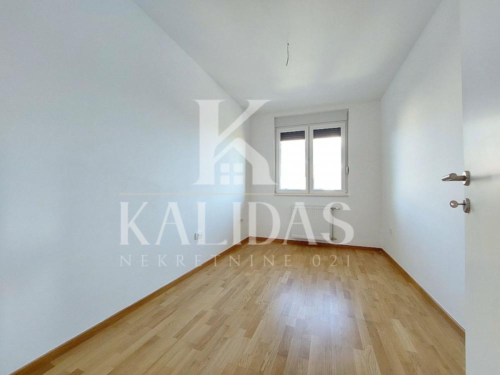 Slika 6 - Stan,NOVI SAD,TELEP,kv: 64, € 187800, ID: 1009009