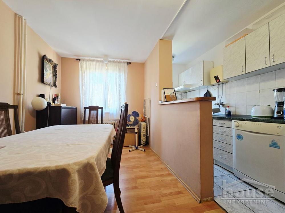 Slika 3 - Stan,NOVI SAD,CENTAR,kv: 75.00, € 210000, ID: 1066160