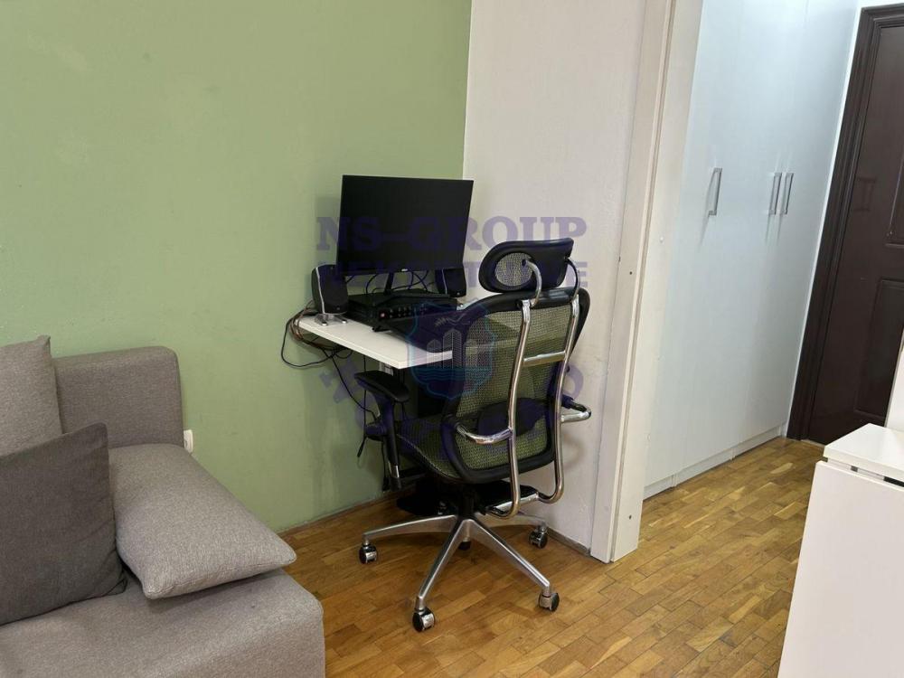 Slika 2 - Jednoiposoban, 28m2, Novi Sad centar Novi Sad, sa terasom, ima lift
