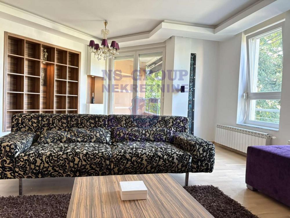 Slika 1 - 576128-POSEBNA NEKRETNINA ZA ONE KOJI CENE KOMFOR, MIR I SIGURNOST