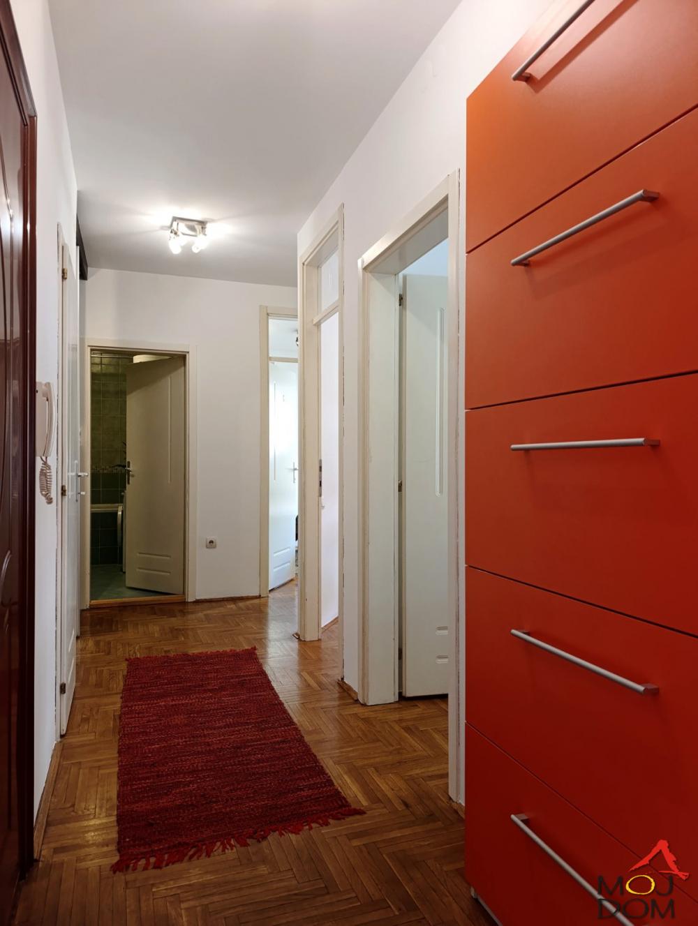 Slika 10 - Stan,NOVI SAD,CENTAR,kv: 71, € 257500, ID: 1031525