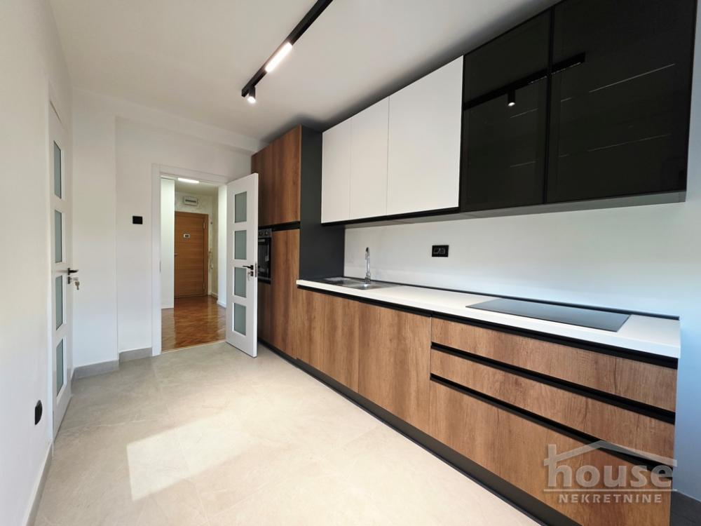 Slika 2 - Stan,NOVI SAD,BULEVAR,kv: 64.00, € 192000, ID: 1065924