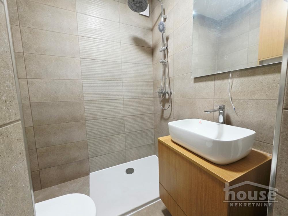 Slika 8 - Stan,NOVI SAD,BULEVAR,kv: 64.00, € 192000, ID: 1065924