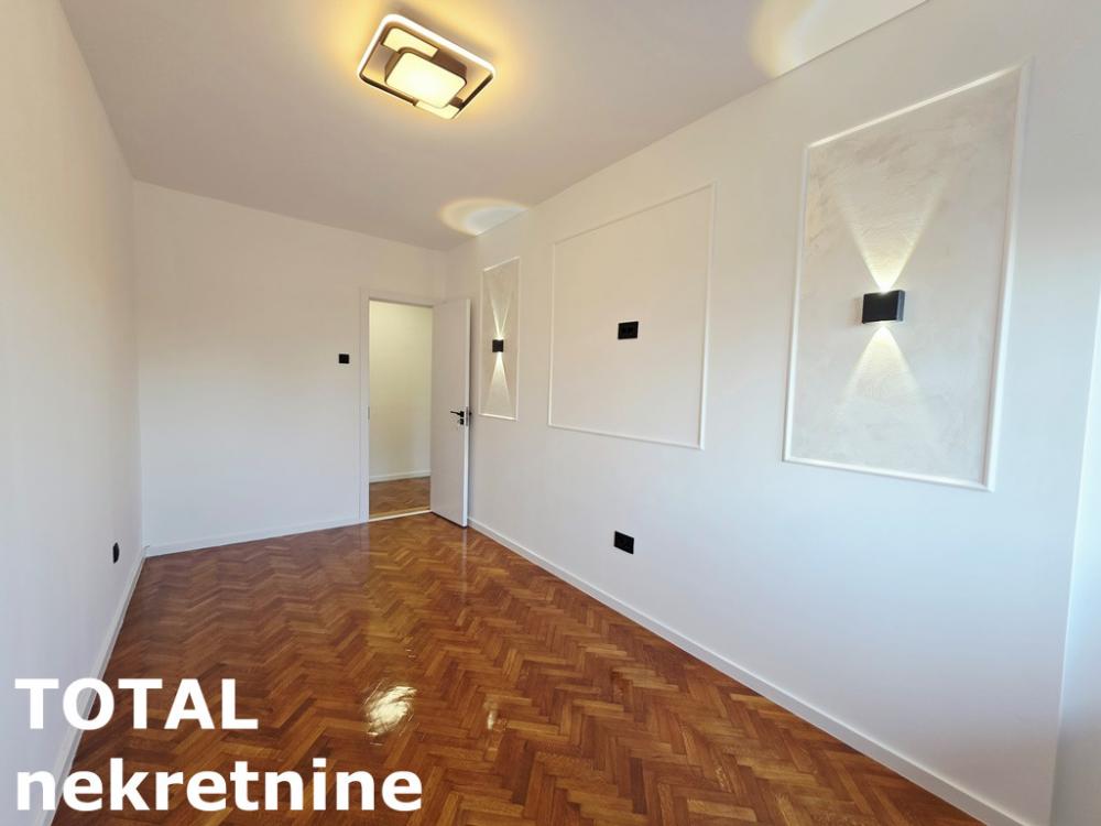 Slika 7 - Stan,NOVI SAD,BULEVAR,kv: 64.00, € 192000, ID: 1102770