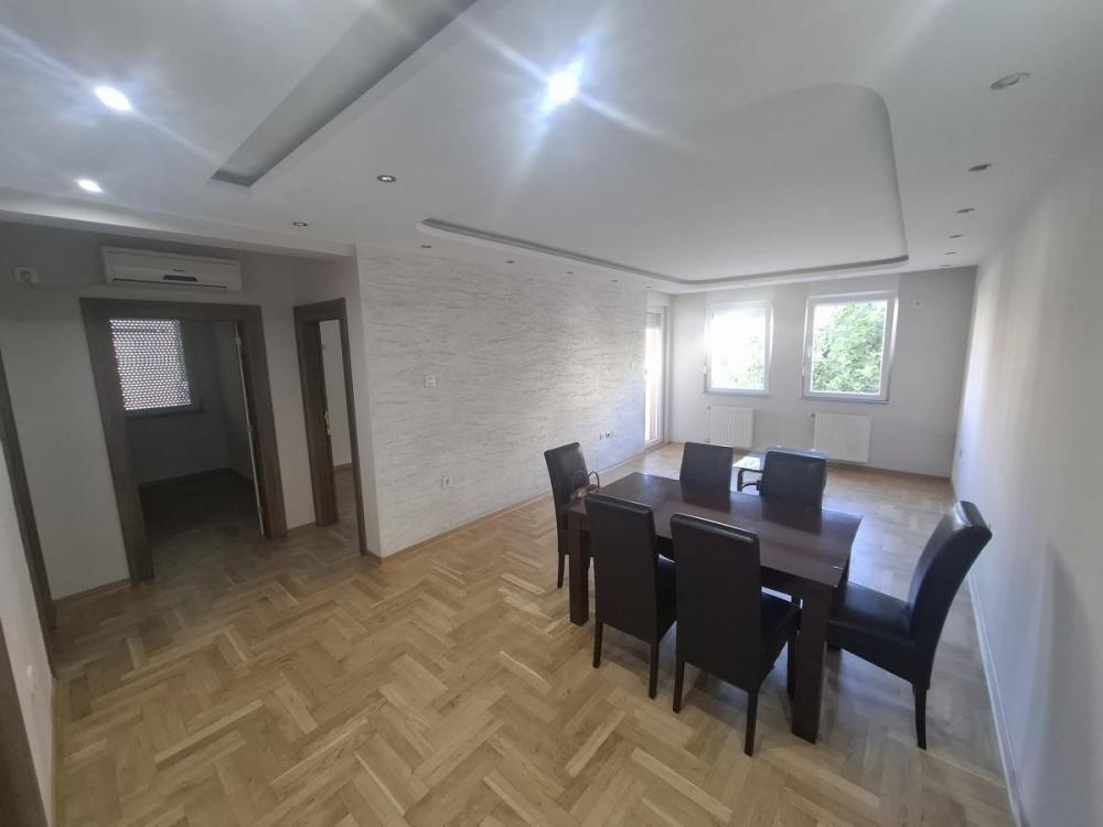 Glavna slika -Trosoban stan 68m Nova Detelinara