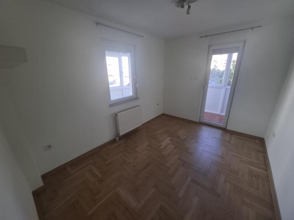 Slika 5 - Trosoban stan 68m Nova Detelinara