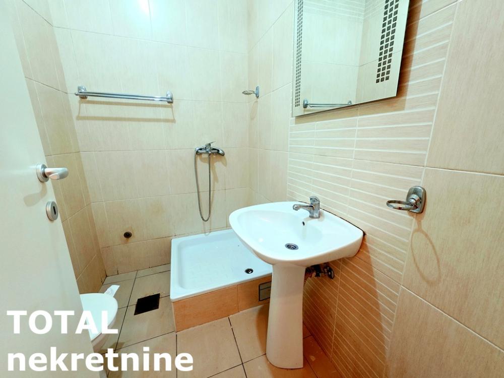 Slika 5 - Stan,NOVI SAD,CENTAR,kv: 34.00, € 96000, ID: 1103133