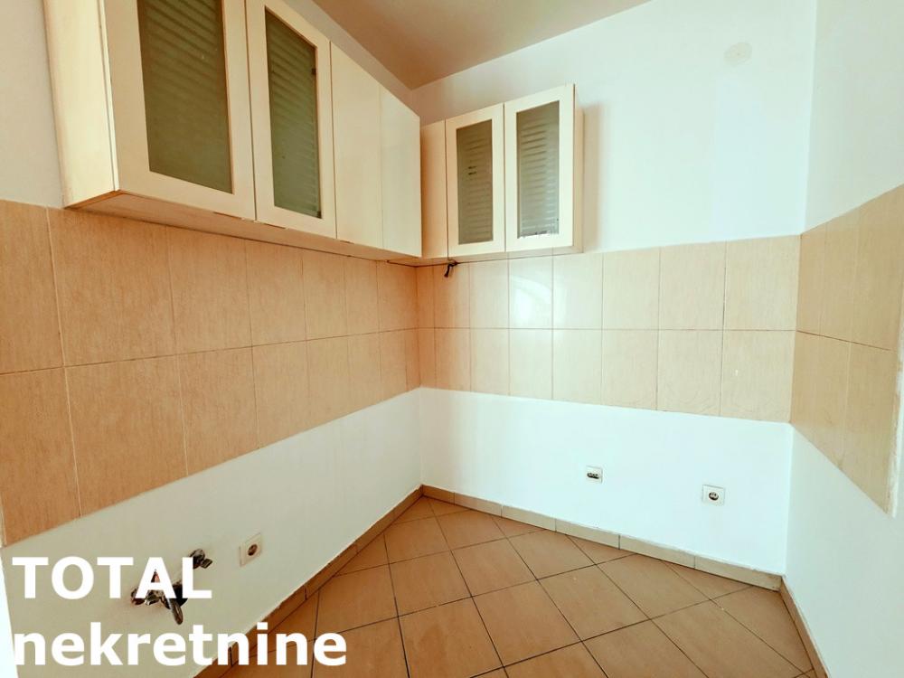Slika 4 - Stan,NOVI SAD,CENTAR,kv: 34.00, € 96000, ID: 1103133
