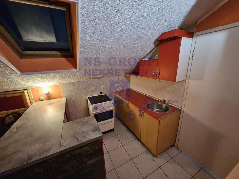 Slika 0 - Kvalitetna garsonjera na Novom Naselju.