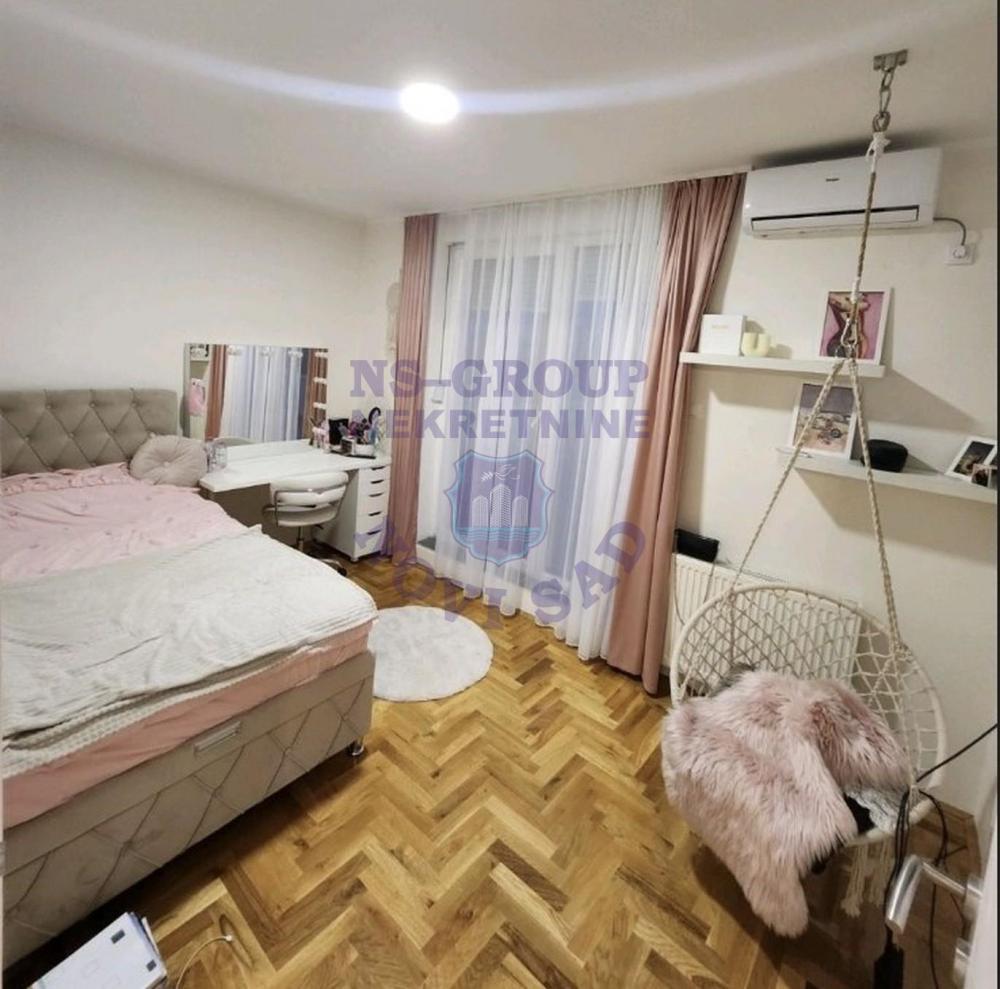 Slika 7 - Šestosoban, 162m2, Telep Novi Sad, sa terasom, ima lift