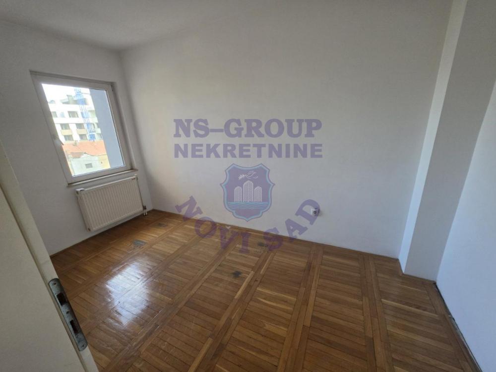Slika 5 - 578391- Trosoban stan na Grbavici