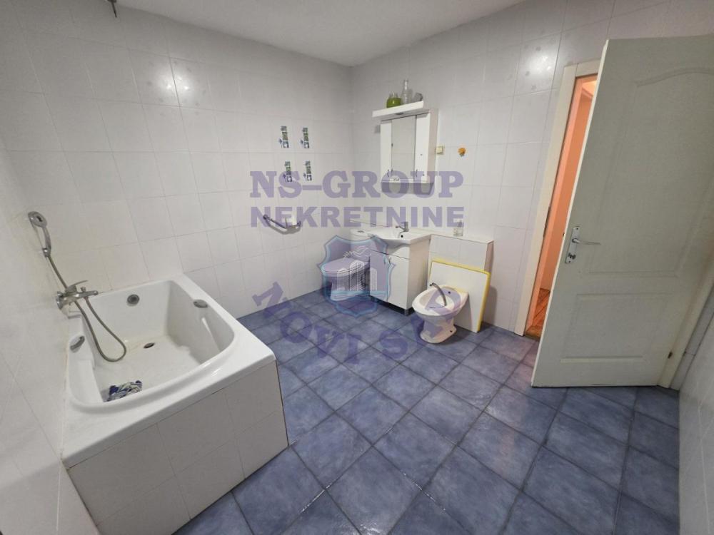Slika 10 - 578391- Trosoban stan na Grbavici