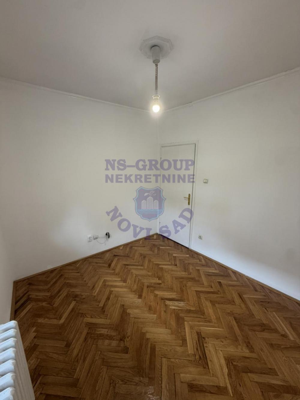 Slika 3 - Prodaja stana, 74m2, Novi Sad centar Novi Sad, sa terasom