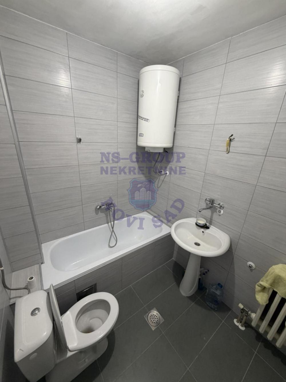 Slika 5 - Prodaja stana, 74m2, Novi Sad centar Novi Sad, sa terasom