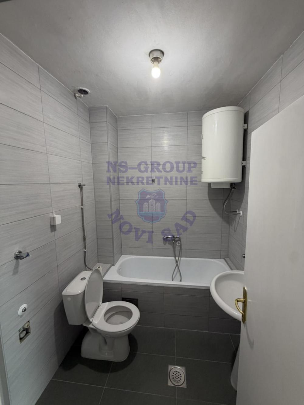 Slika 8 - Prodaja stana, 74m2, Novi Sad centar Novi Sad, sa terasom