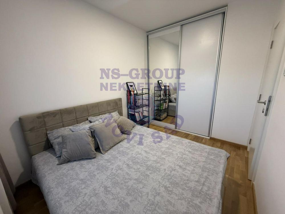 Slika 7 - Dvosoban, 41m2, Petrovaradin Novi Sad, sa terasom, ima lift
